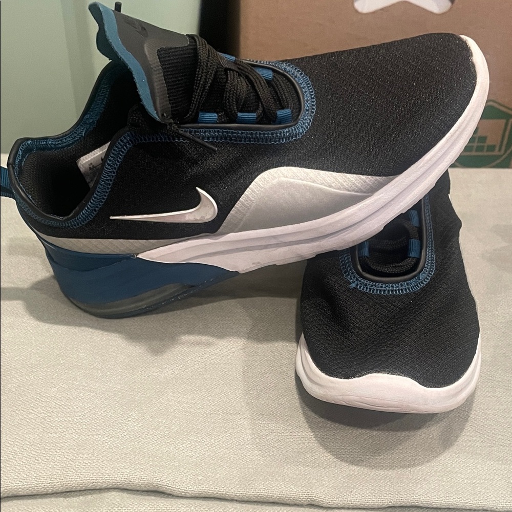 Nike Air women’s size 8.5